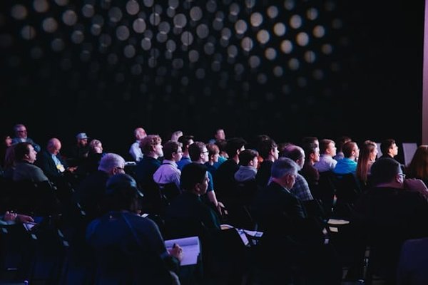 What Are the Latest Virtual Event Technologies UK Conference Organizers Should Adopt?