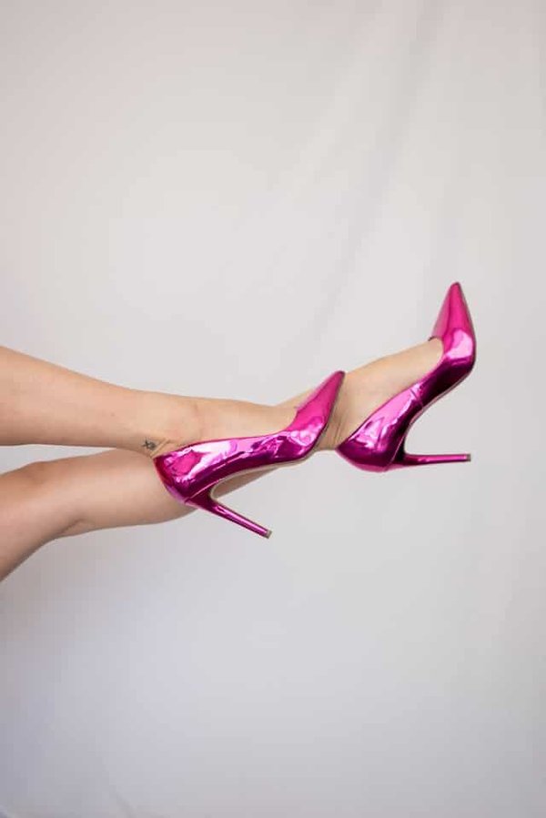 How Can You Style Chunky Heels for a Powerful Yet Comfortable Office Look?